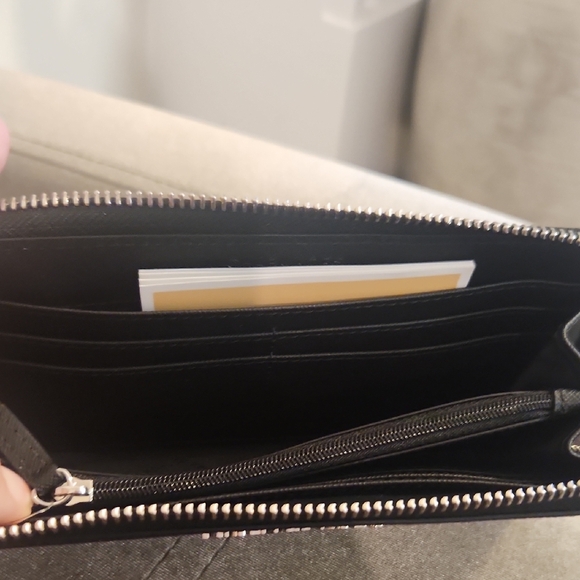 Michael Kors Black Zip-Around Wallet - Picture 7 of 8
